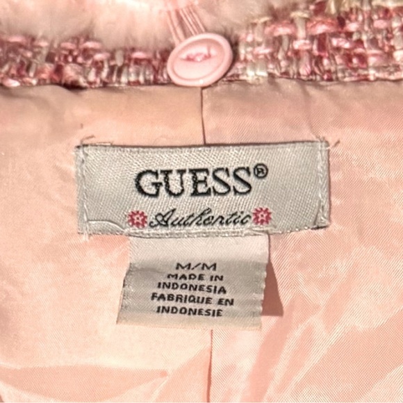 Guess authentic Pink tweed coat with detachable faux fur collar. Size M. - Picture 2 of 3